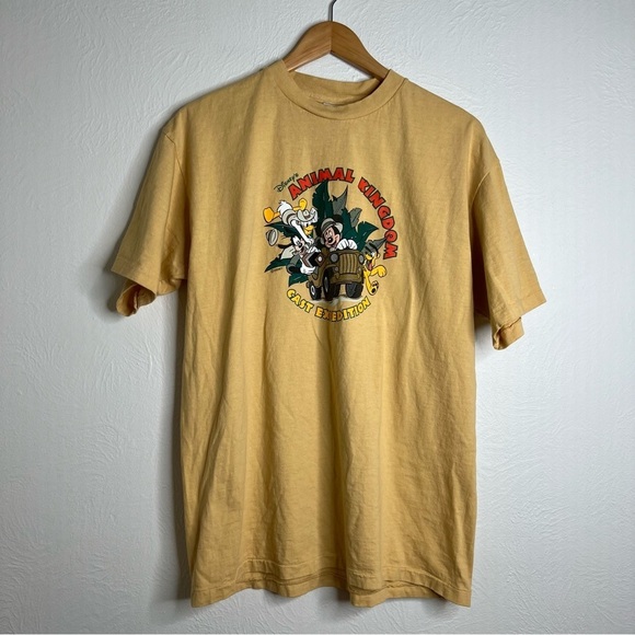 Vintage Disney Animal Kingdom Cast Expedition T-Shirt Yellow Cotton Size L Large - Picture 10 of 14